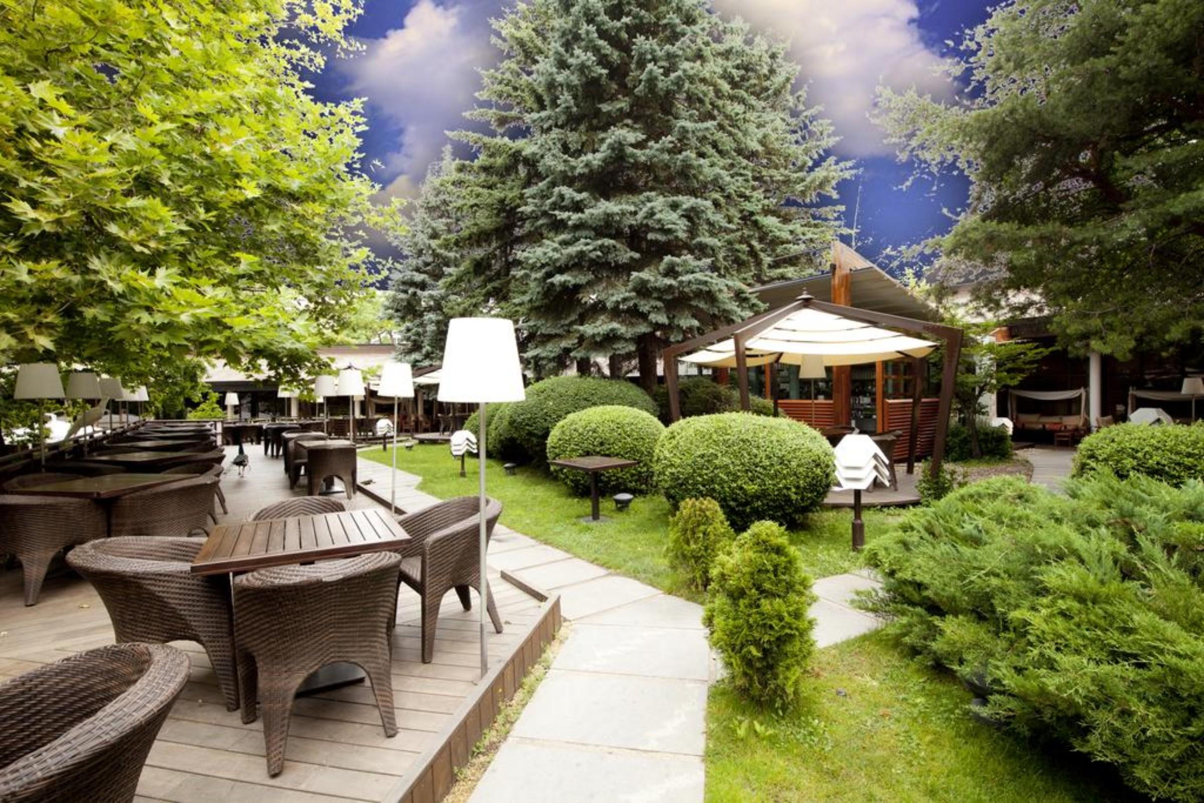 Hotel Marinela Sofia Esterno foto The garden of the hotel