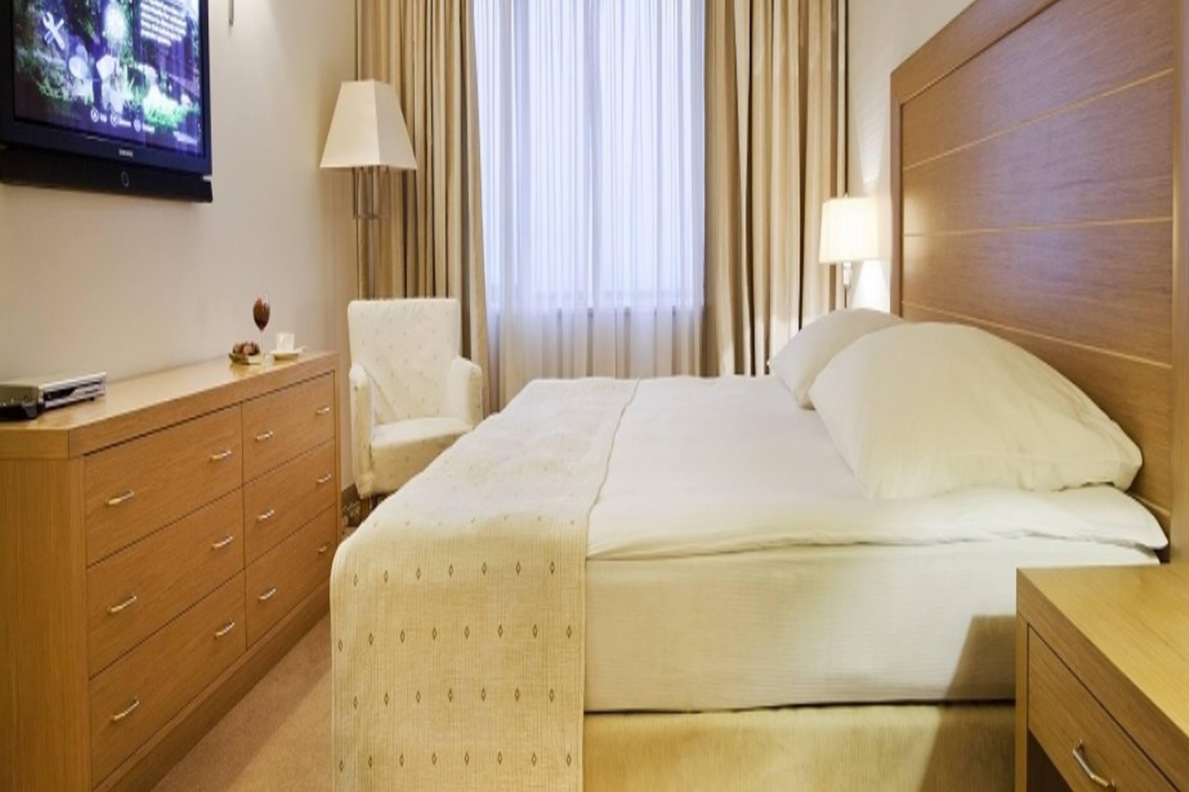 Hotel Marinela Sofia Esterno foto A typical hotel room