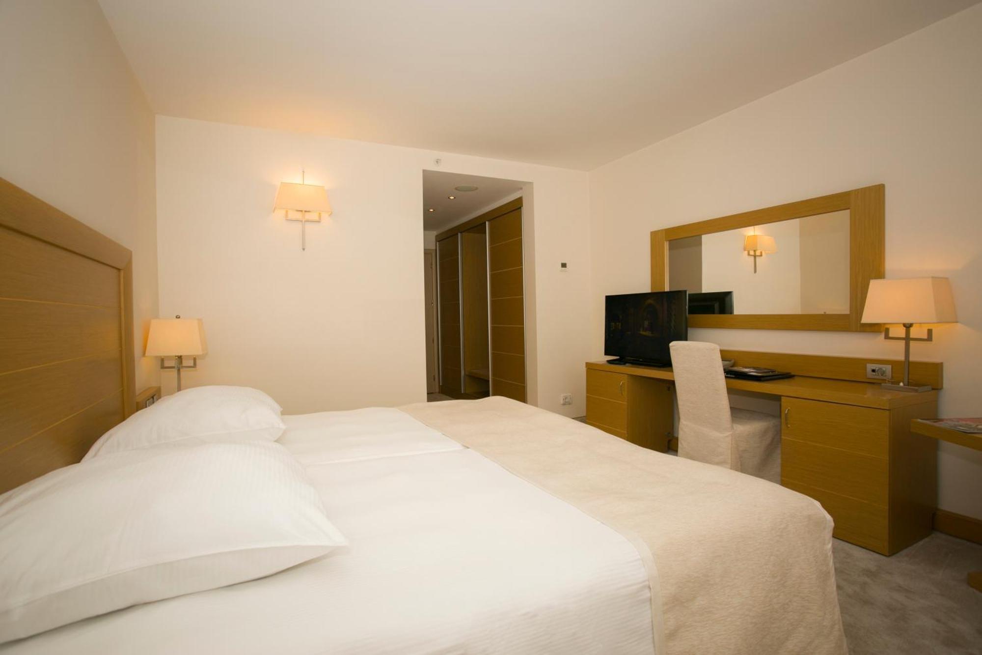Hotel Marinela Sofia Camera foto A bedroom at the hotel