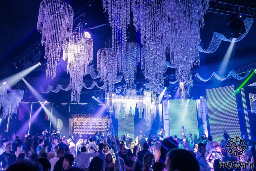Hotel Marinela Sofia Esterno foto The interior of the nightclub